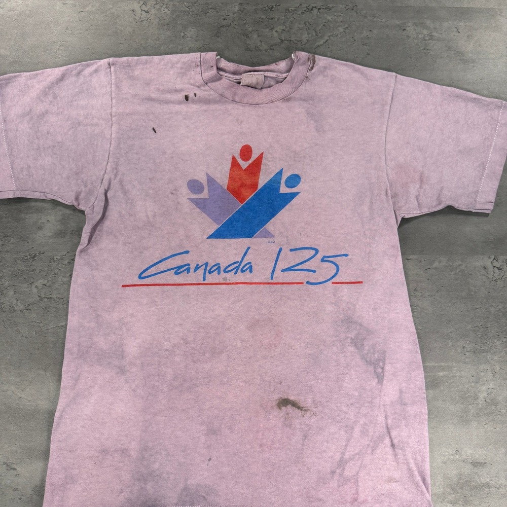 Vintage Canada 125 Anniversary Graphic T-Shirt Pink Purple Gray Distressed S/M